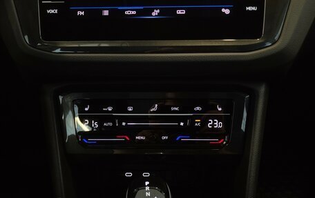 Volkswagen Tiguan II, 2021 год, 2 950 000 рублей, 12 фотография