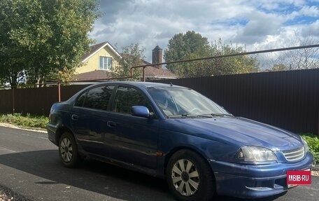 Toyota Avensis III рестайлинг, 1998 год, 130 000 рублей, 1 фотография