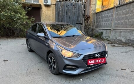 Hyundai Solaris II рестайлинг, 2017 год, 880 000 рублей, 13 фотография