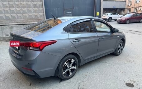 Hyundai Solaris II рестайлинг, 2017 год, 880 000 рублей, 14 фотография