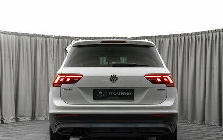 Volkswagen Tiguan II, 2018 год, 2 420 000 рублей, 6 фотография