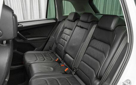 Volkswagen Tiguan II, 2018 год, 2 420 000 рублей, 12 фотография