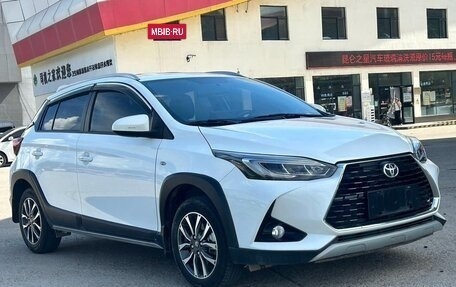 Toyota Yaris XP150 рестайлинг, 2022 год, 980 000 рублей, 3 фотография