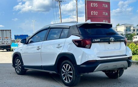 Toyota Yaris XP150 рестайлинг, 2022 год, 980 000 рублей, 17 фотография