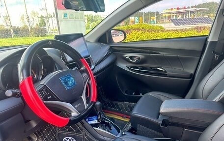 Toyota Yaris XP150 рестайлинг, 2022 год, 980 000 рублей, 11 фотография