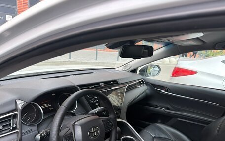 Toyota Camry, 2021 год, 2 650 000 рублей, 2 фотография