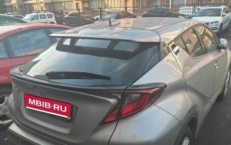 Toyota C-HR I рестайлинг, 2020 год, 2 250 000 рублей, 4 фотография