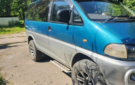 Mitsubishi Delica IV, 2006 год, 950 000 рублей, 2 фотография