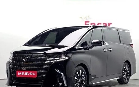 Toyota Alphard, 2024 год, 13 650 000 рублей, 1 фотография