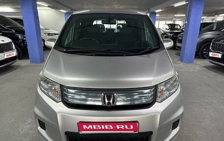 Honda Freed I, 2014 год, 900 000 рублей, 2 фотография