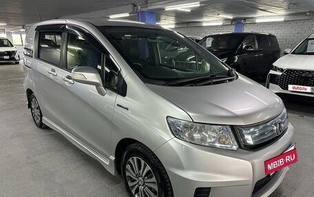 Honda Freed I, 2014 год, 900 000 рублей, 3 фотография