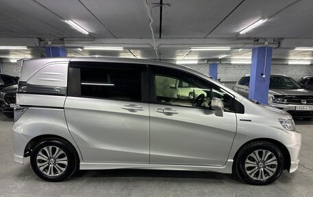Honda Freed I, 2014 год, 900 000 рублей, 4 фотография
