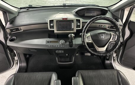 Honda Freed I, 2014 год, 900 000 рублей, 14 фотография