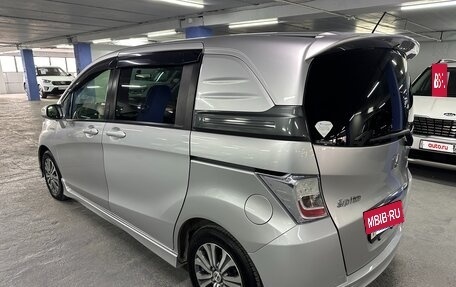 Honda Freed I, 2014 год, 900 000 рублей, 7 фотография