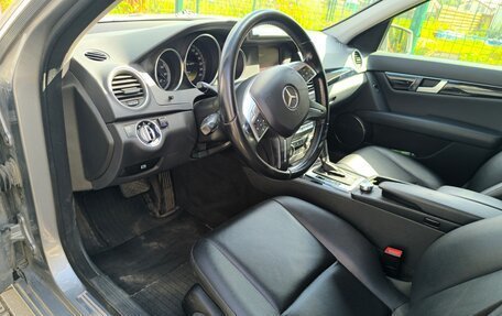Mercedes-Benz C-Класс, 2011 год, 1 300 000 рублей, 4 фотография