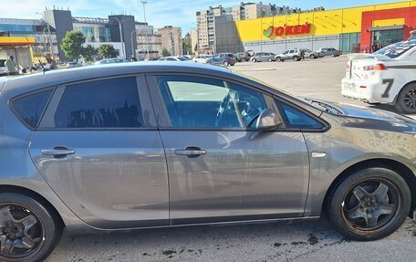 Opel Astra J, 2011 год, 450 000 рублей, 3 фотография