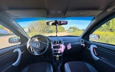 Renault Sandero I, 2013 год, 600 000 рублей, 3 фотография