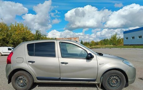Renault Sandero I, 2010 год, 390 000 рублей, 3 фотография