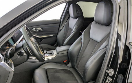 BMW 3 серия, 2022 год, 3 795 000 рублей, 21 фотография