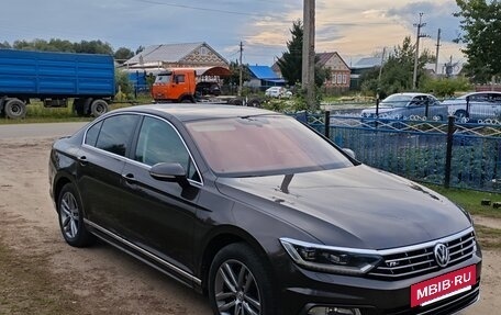 Volkswagen Passat B8 рестайлинг, 2017 год, 2 200 000 рублей, 5 фотография