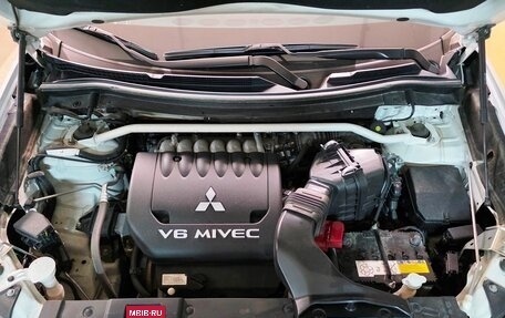 Mitsubishi Outlander III рестайлинг 3, 2020 год, 3 900 000 рублей, 5 фотография