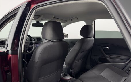 Volkswagen Polo VI (EU Market), 2013 год, 875 200 рублей, 11 фотография