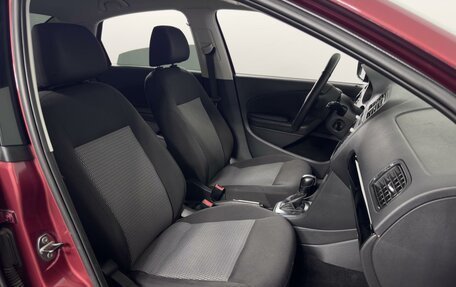 Volkswagen Polo VI (EU Market), 2013 год, 875 200 рублей, 8 фотография