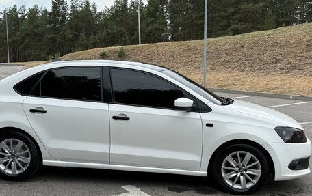 Volkswagen Polo VI (EU Market), 2013 год, 690 000 рублей, 3 фотография