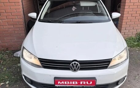 Volkswagen Jetta VI, 2012 год, 989 000 рублей, 1 фотография