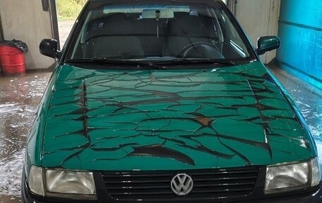 Volkswagen Polo III рестайлинг, 2000 год, 195 000 рублей, 1 фотография