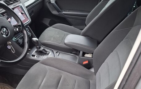 Volkswagen Tiguan II, 2017 год, 2 450 000 рублей, 6 фотография