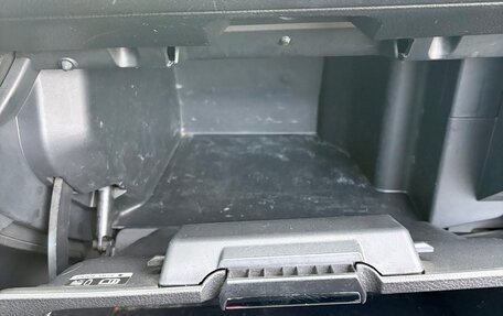 Nissan Note II рестайлинг, 2011 год, 670 000 рублей, 38 фотография