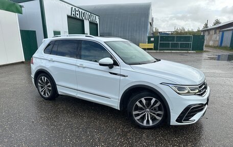 Volkswagen Tiguan II, 2021 год, 4 300 000 рублей, 2 фотография