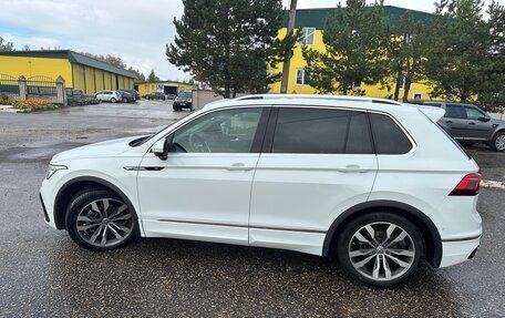 Volkswagen Tiguan II, 2021 год, 4 300 000 рублей, 8 фотография