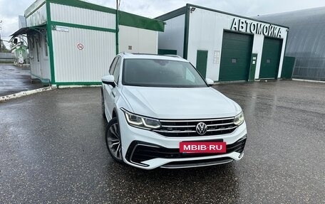 Volkswagen Tiguan II, 2021 год, 4 300 000 рублей, 6 фотография