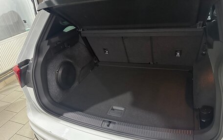 Volkswagen Tiguan II, 2021 год, 4 300 000 рублей, 27 фотография