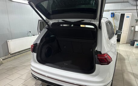 Volkswagen Tiguan II, 2021 год, 4 300 000 рублей, 28 фотография