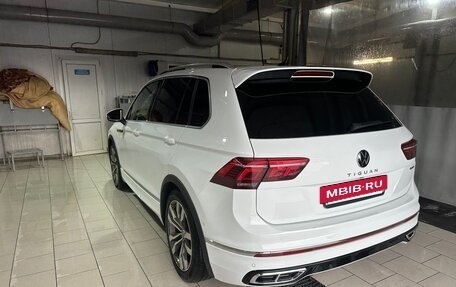 Volkswagen Tiguan II, 2021 год, 4 300 000 рублей, 20 фотография