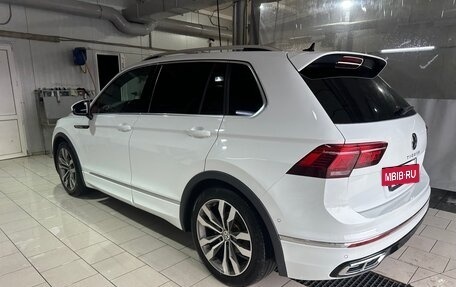 Volkswagen Tiguan II, 2021 год, 4 300 000 рублей, 18 фотография