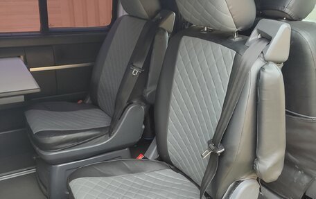 Volkswagen Multivan T5, 2009 год, 1 850 000 рублей, 2 фотография
