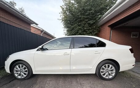 Volkswagen Jetta VI, 2012 год, 989 000 рублей, 3 фотография