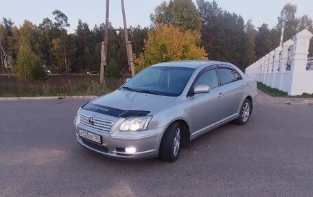 Toyota Avensis III рестайлинг, 2004 год, 800 000 рублей, 15 фотография