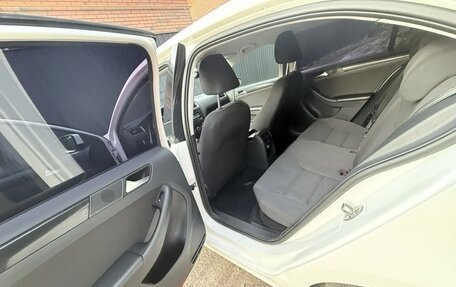 Volkswagen Jetta VI, 2012 год, 989 000 рублей, 7 фотография