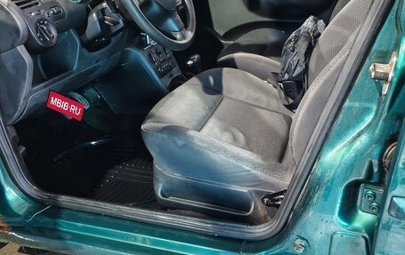 Volkswagen Polo III рестайлинг, 2000 год, 195 000 рублей, 3 фотография
