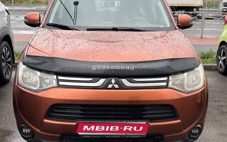 Mitsubishi Outlander III рестайлинг 3, 2012 год, 999 999 рублей, 1 фотография