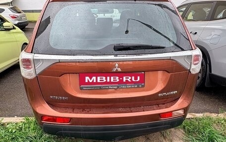 Mitsubishi Outlander III рестайлинг 3, 2012 год, 999 999 рублей, 4 фотография