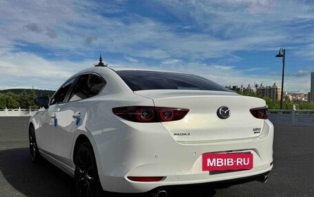 Mazda 3, 2022 год, 1 090 000 рублей, 4 фотография