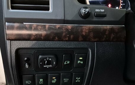 Toyota Land Cruiser 200, 2012 год, 2 999 000 рублей, 11 фотография