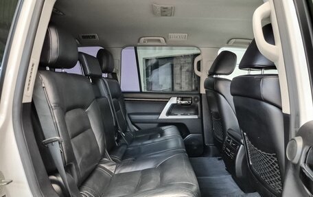 Toyota Land Cruiser 200, 2012 год, 2 999 000 рублей, 8 фотография