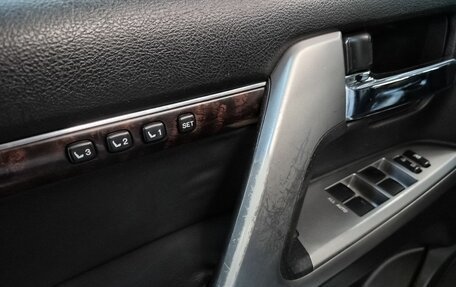 Toyota Land Cruiser 200, 2012 год, 2 999 000 рублей, 10 фотография